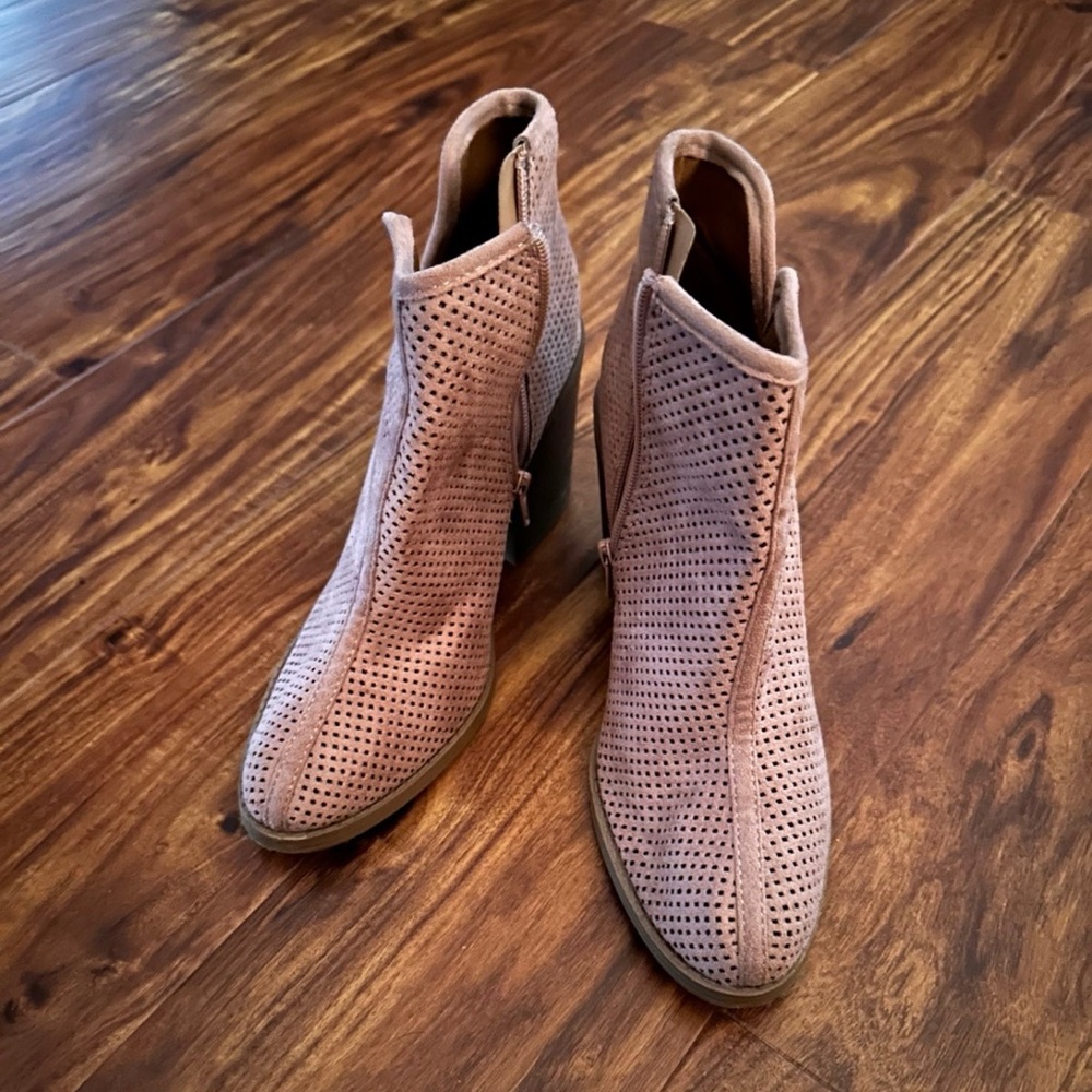 Soda Ankle Booties size 8